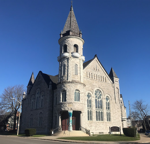 Chalmers United Church