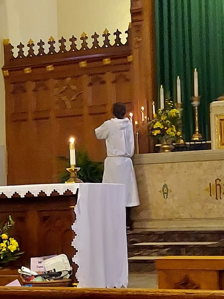 Holy Name Of Jesus Roman Catholic Church