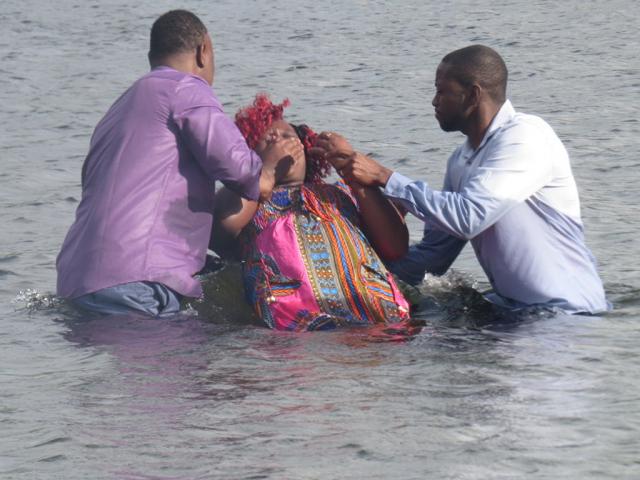 Mission Rehoboth Internationale / Source de Vie