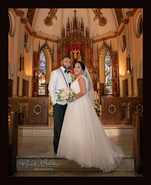 Holy Family Roman Catholic Church