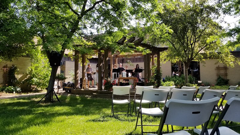 Holy Cross Lutheran Church